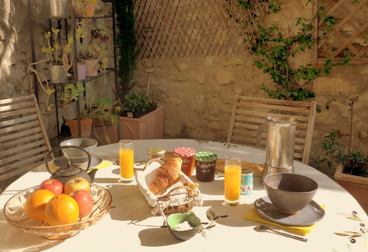 La Colline Bleue Bed and Breakfast Banne Exteriör bild