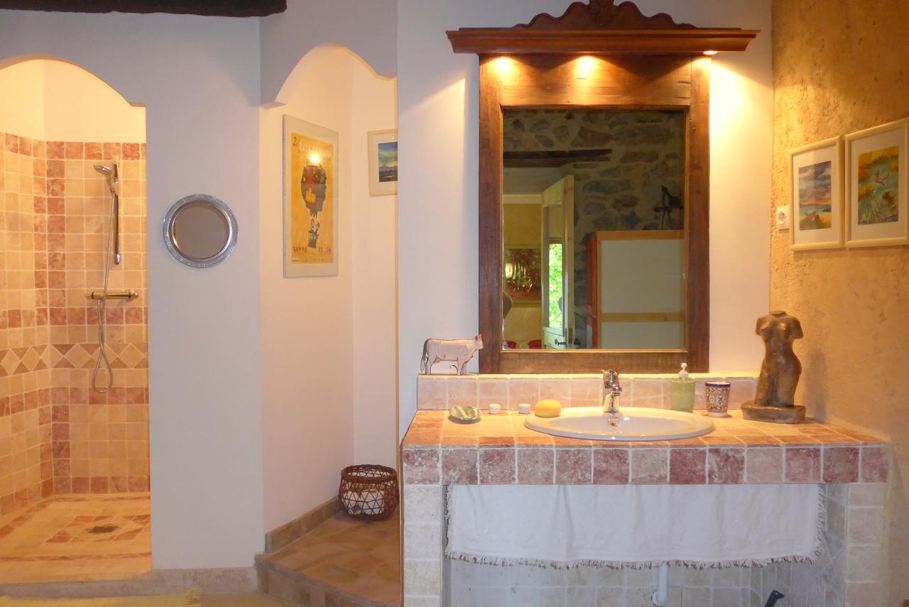 La Colline Bleue Bed and Breakfast Banne Exteriör bild